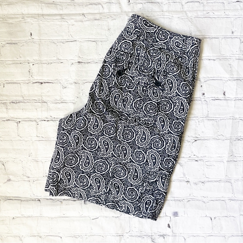 Liz Claiborne Dark Blue & White Paisley Print Bermuda Shorts - Picture 1 of 4